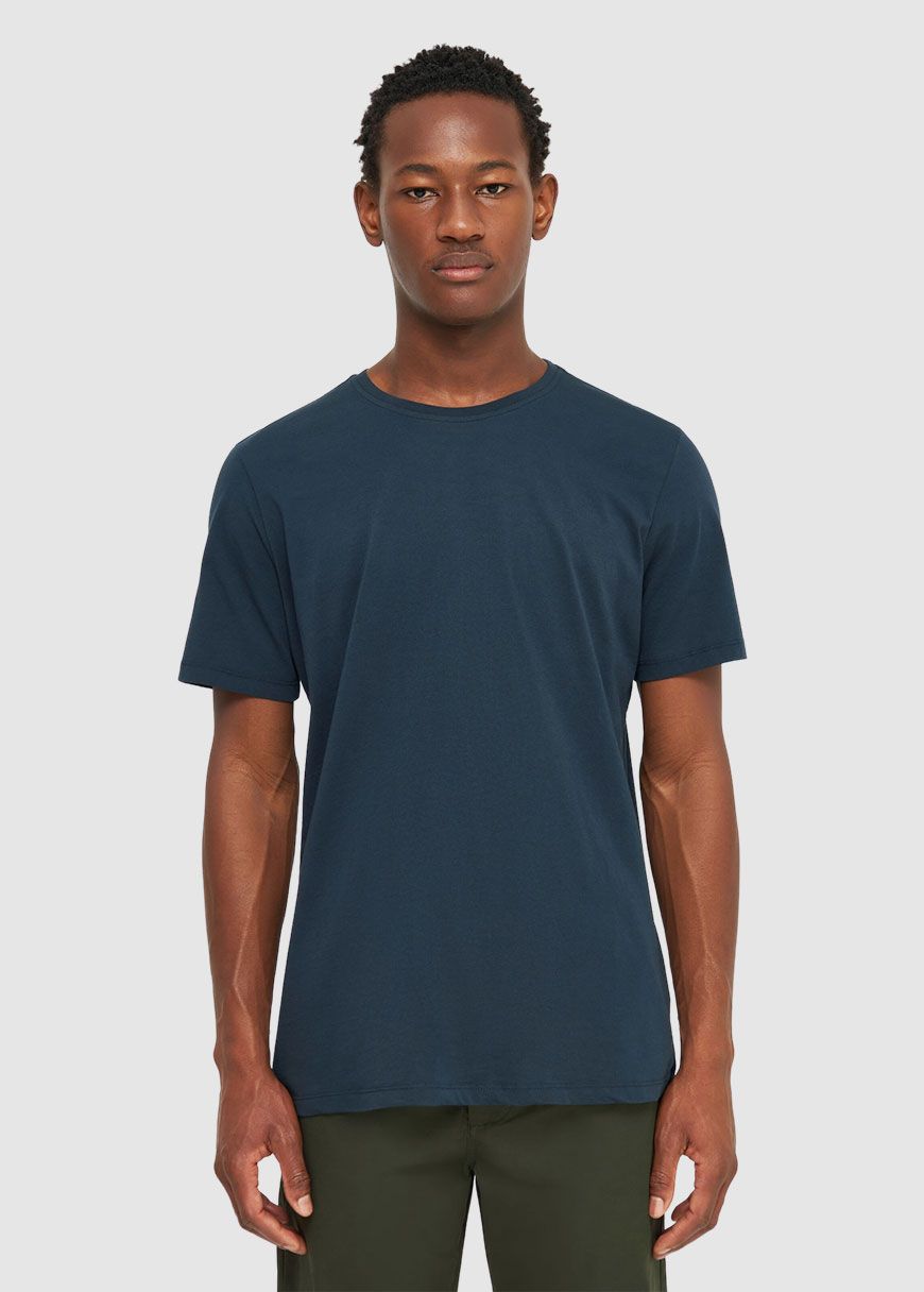 Basic T-Shirt