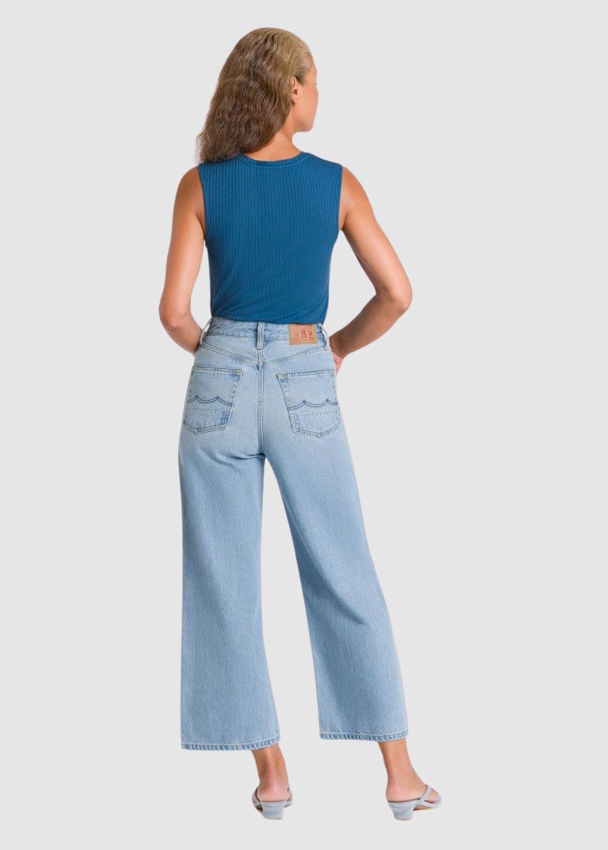 Elisabeth Cropped