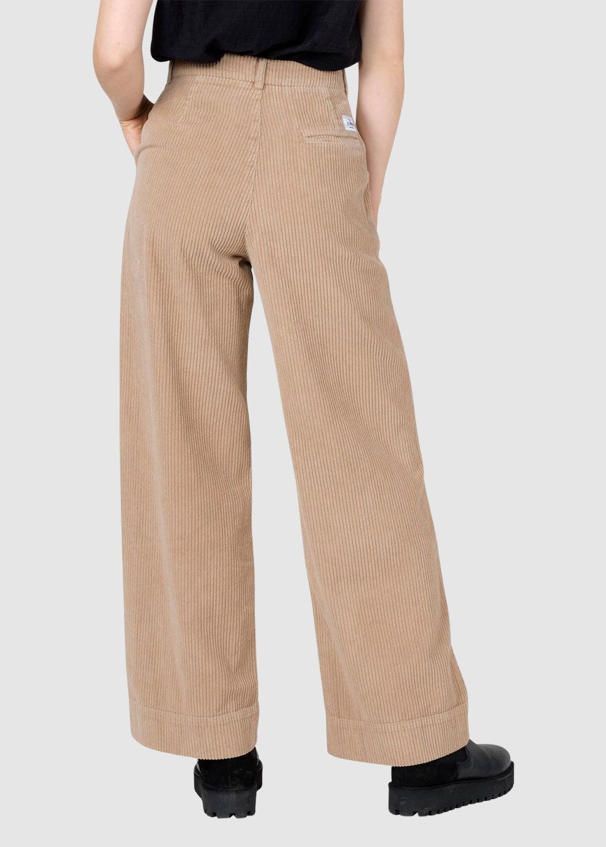 Lydia Jumbo Corduroy Pant