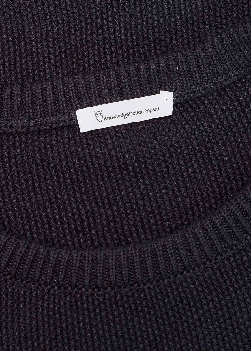 Pique Badge Knit O-Neck